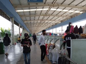 Hari Ketiga Buka, Begini Suasana Kawasan Pasar Tanah Abang Pagi Ini