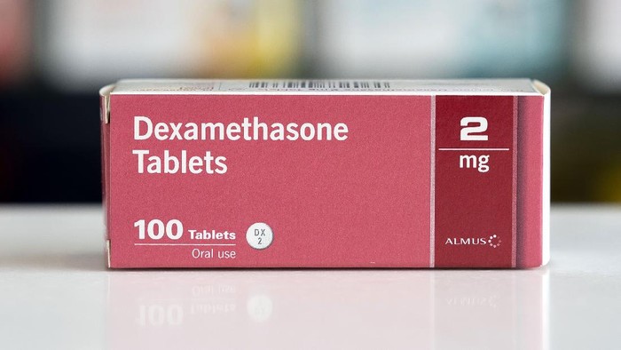 Ini Dia Obat yang Selamatkan Pasien Corona di Inggris Peneliti di Inggris menyatakan ujicoba pengobatan COVID-19 menggunakan dexamethasone menunjukkan keberhasilan dalam menyelamatkan nyawa pasien.