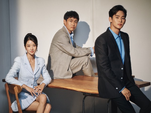 Voyaga etgan ayollar uchun porno massaj Mashhur mushuklarning ozini korsatayotgan fotosuratlari