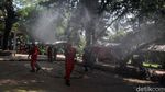 Jelang Buka Lagi, Bonbin Ragunan Disemprot Disinfektan