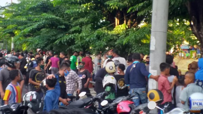 kerumunan warga anak tenggelam dihalau petugas