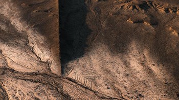 Gambar epik ini lokasinya di New Mexico dan diambil oleh fotografer Inggris Joel Friend.  Foto: Agora via Daily Mail