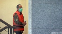 Pada Senin (1/6), Nurhadi dan menantunya, Rezky Herbiyono (RHE), ditangkap KPK di sebuah rumah di kawasan Simprug, Jakarta Selatan. Nurhadi dan Rezky ditangkap KPK setelah menjadi buron selama hampir 4 bulan.