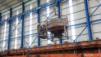 Sejumlah mesin terus bekerja dalam mempercepat pembuatan beton.