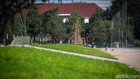 Terkait dengan penyelesaian revitalisasi Monas, Gubernur DKI Jakarta Anies Baswedan meminta agar revitalisasi Monumen Nasional (Monas) dapat rampung sebelum HUT DKI pada 22 Juni 2020.