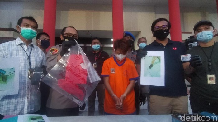 pembunuhan di surabaya