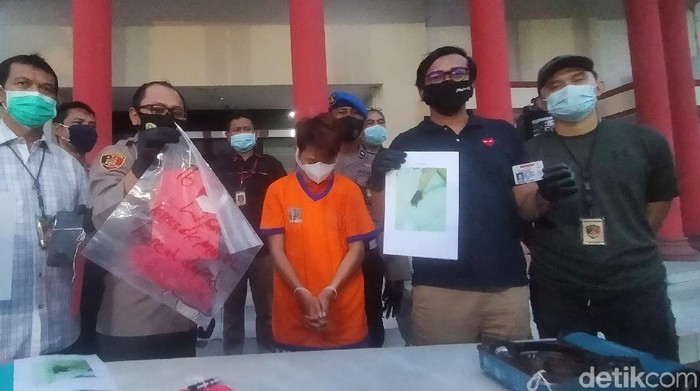 pembunuhan di surabaya