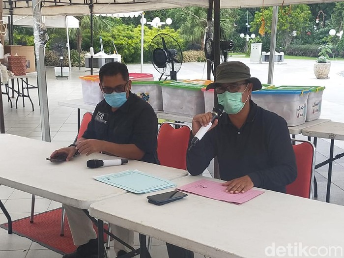 Pemkot Surabaya membuka data alamat pasien COVID-19 dalam bentuk peta. Itu dilakukan untuk meningkatkan partisipasi masyarakat dalam memerangi virus Corona.