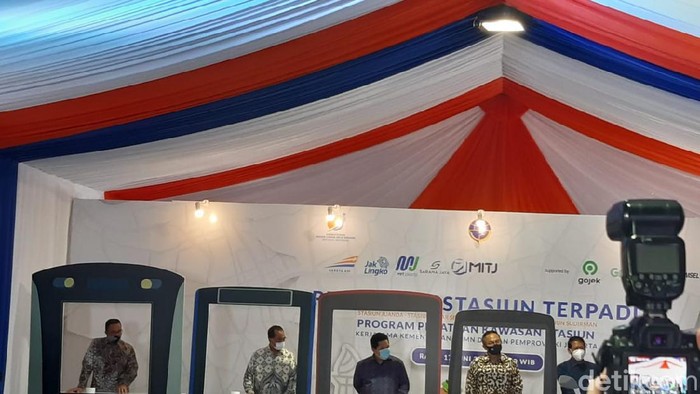 Peresmian stasiun terpadu Tanah Abang