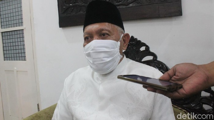 Pengasuh Ponpes Tebuireng Jombang KH Abdul Hakim Mahfudz atau Gus Kikin