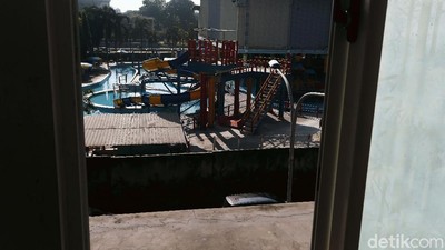 Potret Water Park di Bekasi yang Mati Suri