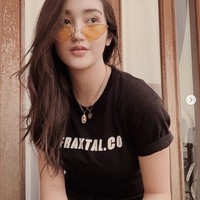 Nama Ranty Maria pastinya sudah tidak asing lagi kamu dengar. Siapa yang menyangka bahwa Ranty Maria ternyata memiliki darah blasteran Korea. Darah Korea itu didapatkannya dari sang ayah. Foto: Dok. Instagram/rantymaria