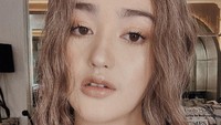 Hal itu pun membuat Ranty kapok dan tak ingin lagi berpacaran dengan pria yang berbeda agama. Dok. Instagram/rantymaria