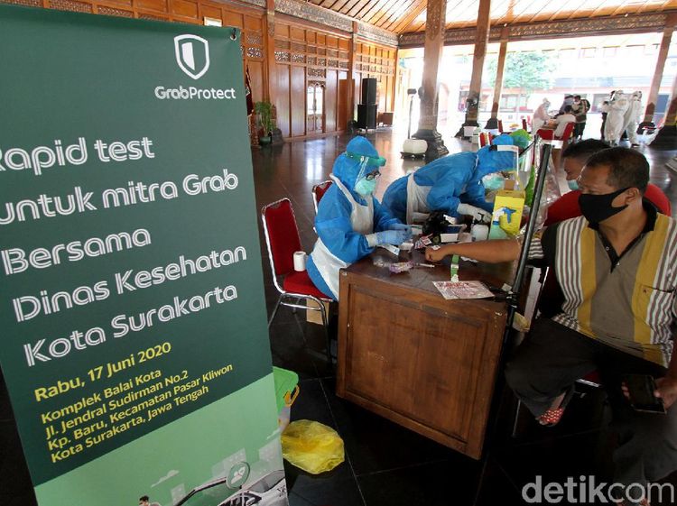 Antusias Driver Online di Solo Jalani Rapid Test