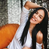 Sophia Latjuba juga memiliki wajah blasteran yang sangat khas. Dia memiliki darah Jerman dari sang ibu. Sedangkan ayahnya merupakan orang Bugis. Foto: Instagram @sophia_latjuba88