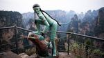 Wisata Gunung Avatar Di China