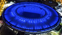 Stadion ini memiliki kapasitas 95.000 kursi.