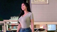 Janda anak tiga itu menyebutkan jika dirinya mendambakan duda yang berprofesi sebagai pengusaha. Dok. Instagram/bebizie