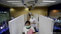 Standar protokol kesehatan wajib dilakukan di setiap kantor.