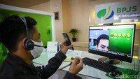 Penerapan protokol pelayanan tersebut sebagai upaya mengurangi penyebaran Covid-19.