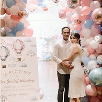 Chryseis Tan pertamakali mengungkap kehamilannya pada Maret 2020. Chryseis hamil anak pertama setelah dinikahi Faliq Nasimuddin, anak keempat dari konglomerat Malaysia yang mendirikan Naza Group, Allahyarham Tan Sri Nasimuddin Amin. Perusahaan ayah Faliq, menaungi franchise Ferrari, Maserati, Kia Motor, Ducati, dan sejumlah brand otomatif lainnya di Malaysia. Foto: Instagram @ chrystan_x