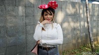 Dinar Candy saat ditemui di kawasan Trans TV, Kapten Tendean, Jakara Selatan pada Kamis (18/6). Pool/Noel/detikFoto.