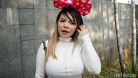 Dinar Candy sempat bercerita jika ia melakukan operasi payudara dan menambah ukuran. Pool/Noel/detikFoto.