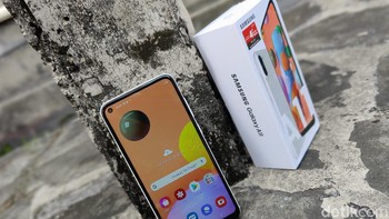 Samsung mematok Galaxy A11 dengan harga Rp 2,099 juta. Foto: Adi Fida Rahman/detikINET