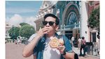 10 Momen Kulineran Hits Jordi Onsu yang Doyan Makan Ayam Geprek