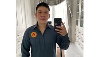 Mengawali karir sebagai pembawa acara, kini Jordi Onsu lebih fokus untuk mengembangkan bisnis kulinernya dari Geprek Bensu hingga Bensunda. Foto: Intsgaram @jordionsu