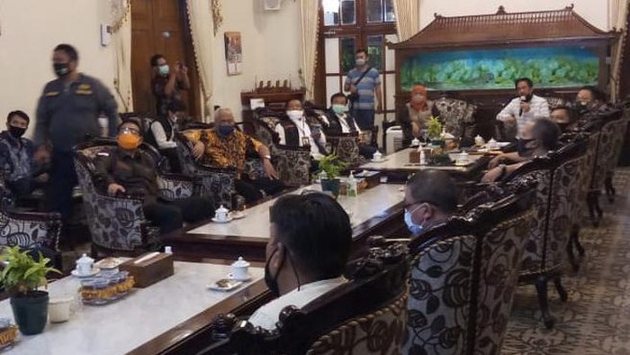 khofifah di pendopo sidoarjo