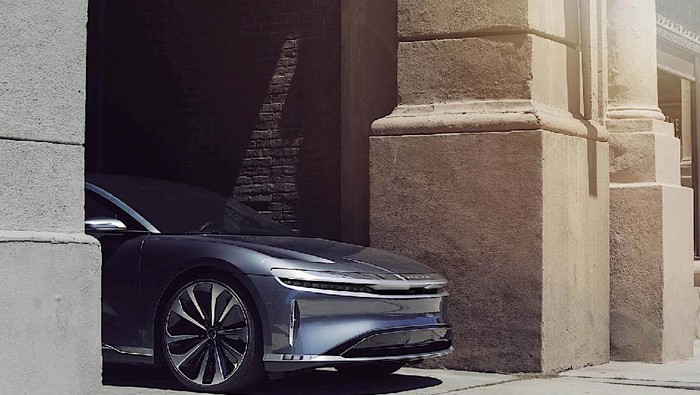 Lucid Air siap debut tahun ini.