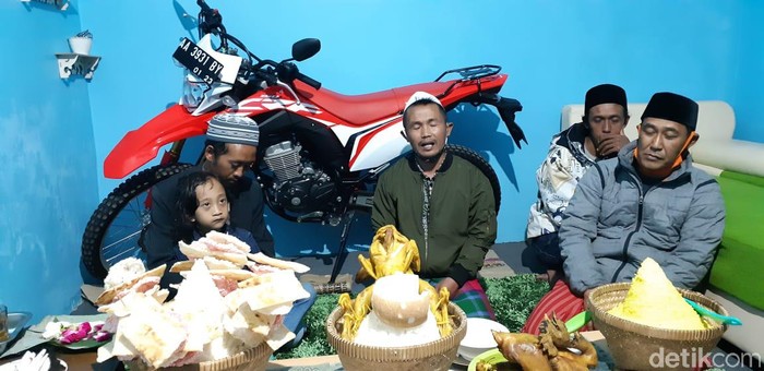 Makanan Untuk Ruwatan Rambut Gimbal Makanan Untuk Ruwatan Rambut Gimbal