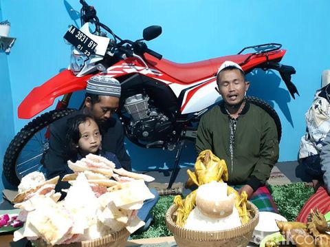 Makanan Untuk Ruwatan Rambut Gimbal