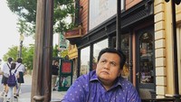Minola juga eksis di instagram pribadinya @minola6000. Di sini ia banyak membagikan momen seru kulineran.  Foto: instagram @minola6000