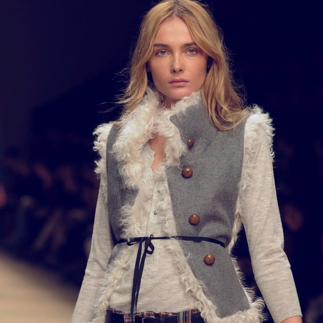 Snejana Onopka memulai kariernya di dunia modeling dari usia 15 tahun. Fashion show Marc Jacobs di New York Fashion Week September 2005 menjadi debut Snejana sebagai model catwalk.Foto: Instagram/@snejanaonopka15