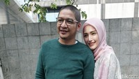 Bahkan Pasha sempat tak bisa hadir di acara ulang tahun putrinya, Kayla Mutiara Pasha, pada 21 April lalu dan memilih hadir secara online. Pool/Palevi S/detikFoto.