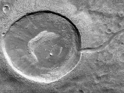 Tak Cuma Benda Mirip Tulang Kaki, Ini Objek Aneh Ditemukan di Mars