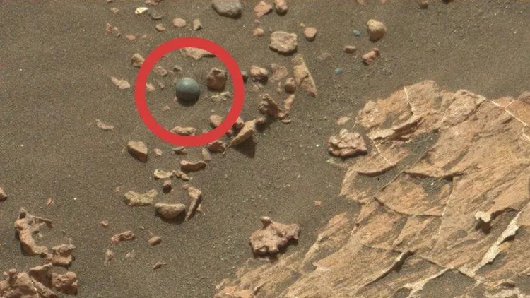 penampakan objek aneh di Mars