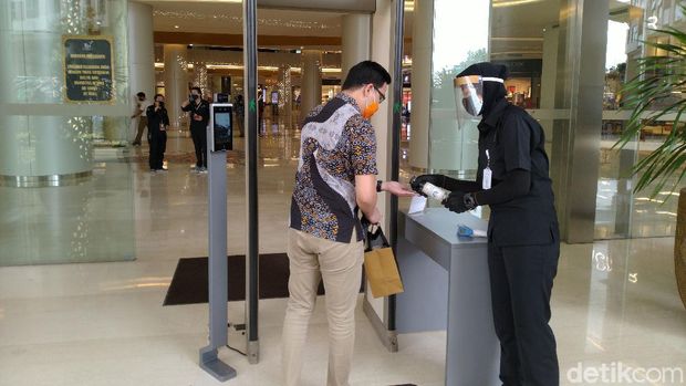 Penerapan protokol keseahtan di Trans Studio Mall Cibubur