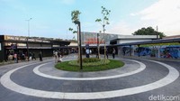 Penumpang yang baru turun dari kereta api di stasiun juga tidak akan kebingungan untuk mencari lokasinya, karena sudah tersedia rambu pengarah di dalam dan luar stasiun yang cukup jelas. Rifki Nugroho/detikcom.
