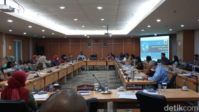Rapat Kadinkes dengan Komisi E DPRD DKI Jakarta