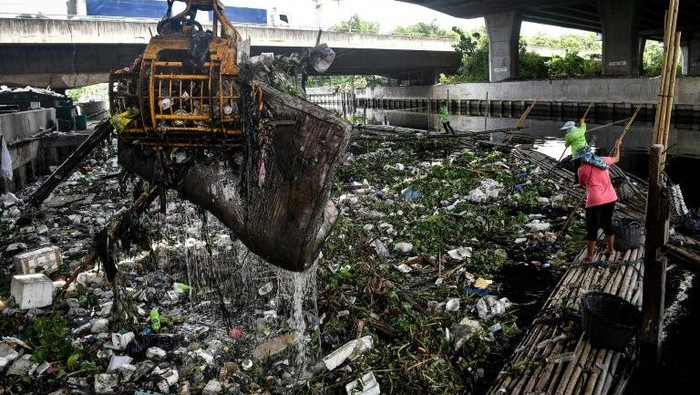 Sampah plastik bekas makanan dan tas kresek di Thailand melonjak saat Corona (AFP Photo)