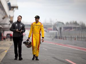 Sean Gelael Ikut Lelang, Baju Balapnya Laku Rp 100 Juta