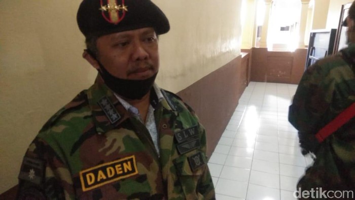 sidang perdana sunda empire dikawal jenderal bintang 4