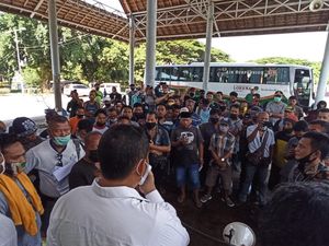 Sopir Truk Logistik Akhirnya Diizinkan ke Bali Tanpa Rapid Test, Tapi ....