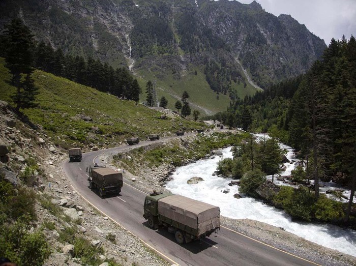 Sebanyak 20 tentara India tewas dalam bentrokan dengan militer China di Ladakh, Kashmir, yang masuk pegunungan Himalaya. Begini potret di Ladakh usai bentrokan terjadi.
