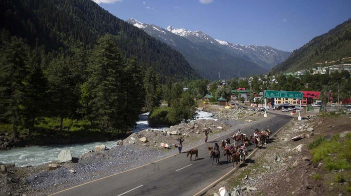 Sebanyak 20 tentara India tewas dalam bentrokan dengan militer China di Ladakh, Kashmir, yang masuk pegunungan Himalaya. Begini potret di Ladakh usai bentrokan terjadi.
