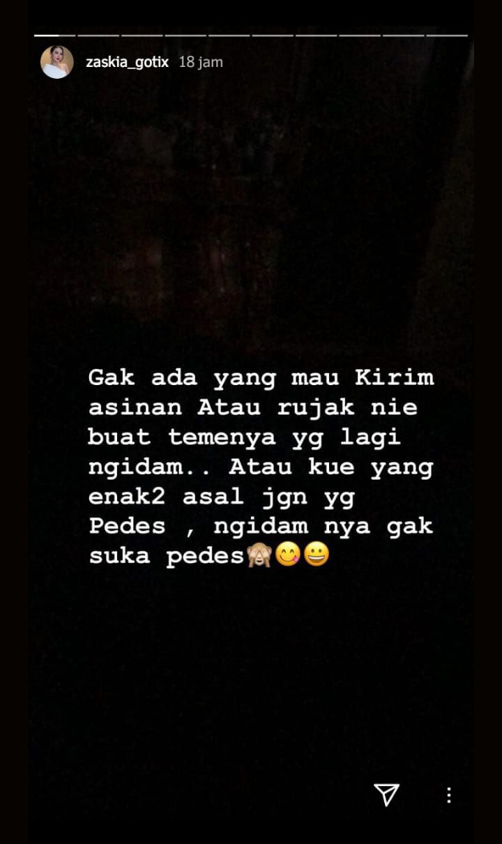 Zaskia Gotik ngidam berbagai makanan