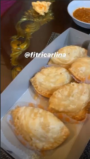 Zaskia Gotik ngidam berbagai makanan